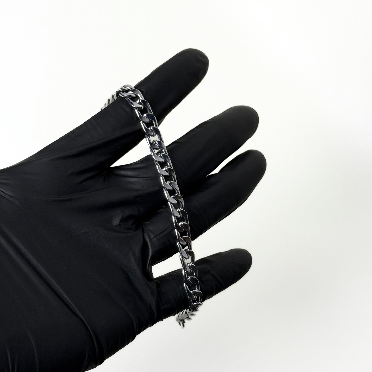 Bold Bracelet For Mens & Womens With Free Home Delivery